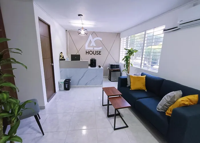 Ac - House Laureles - Self Cheking
