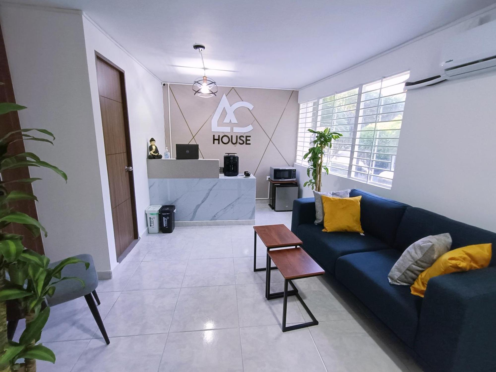 Ac - House Laureles - Self Cheking Guest house *